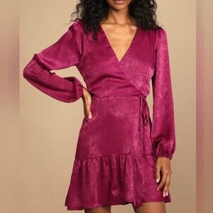 NWT Size Medium Lulus So Splendid Magenta Purple Satin Long Sleeve Wrap Dress